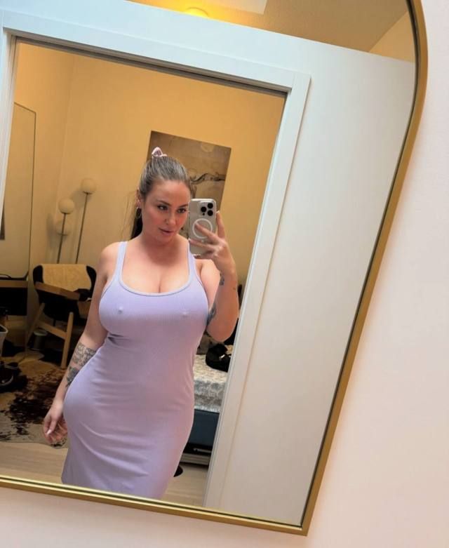 !! NO PRICE TAG, NO COST !!—just chemistry that sets us both on fire. All heat, NO COST . Come fuck me… 💎” - Image 3